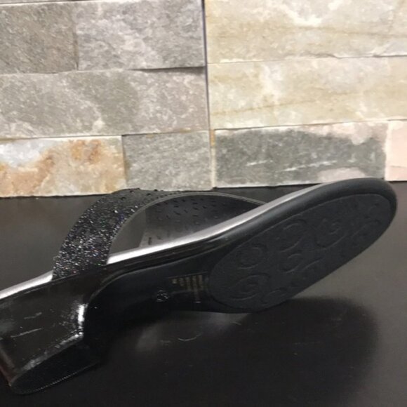 Karen Scott Elda Sandals - Picture 4 of 5